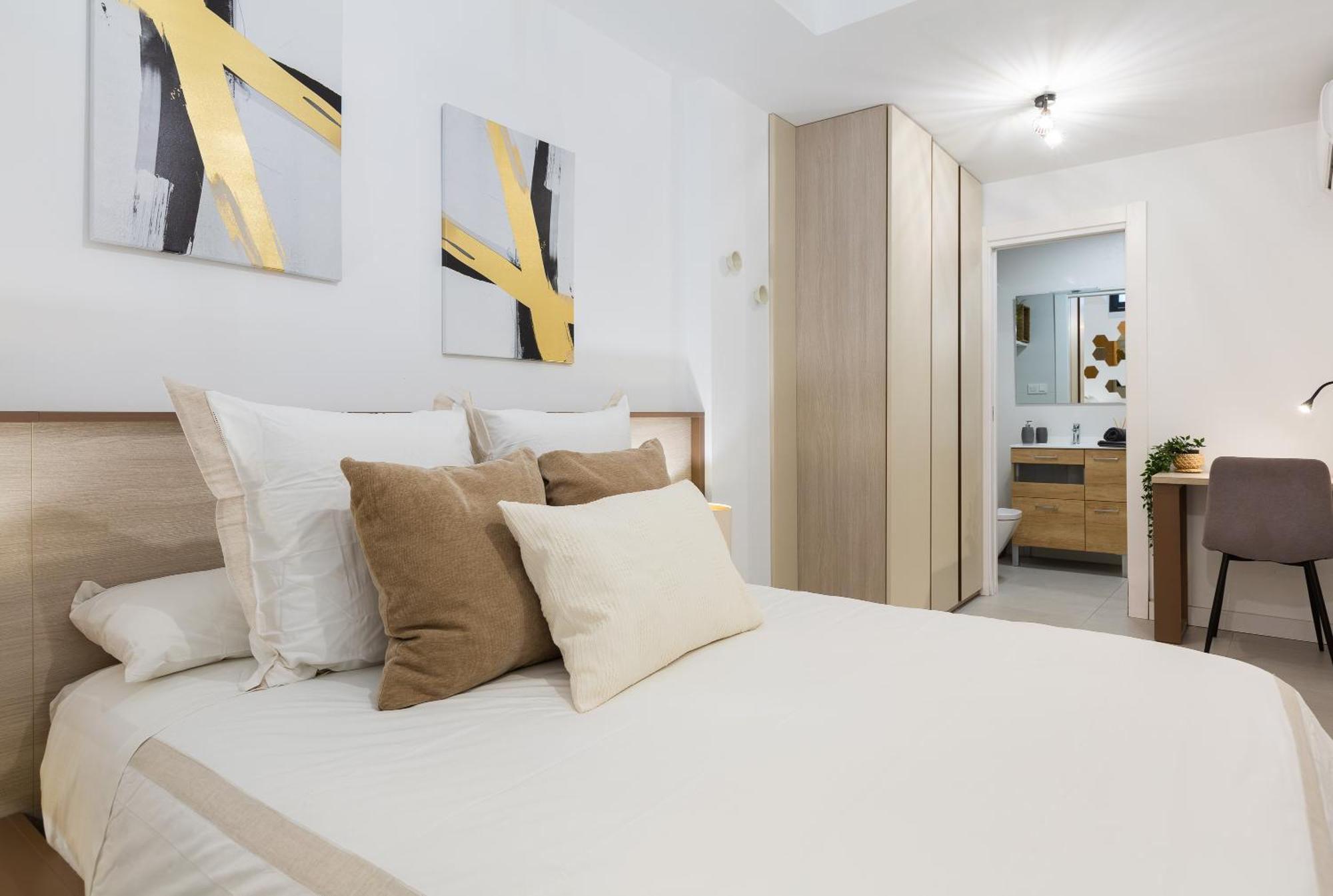 Appartement La Goleta: In The District